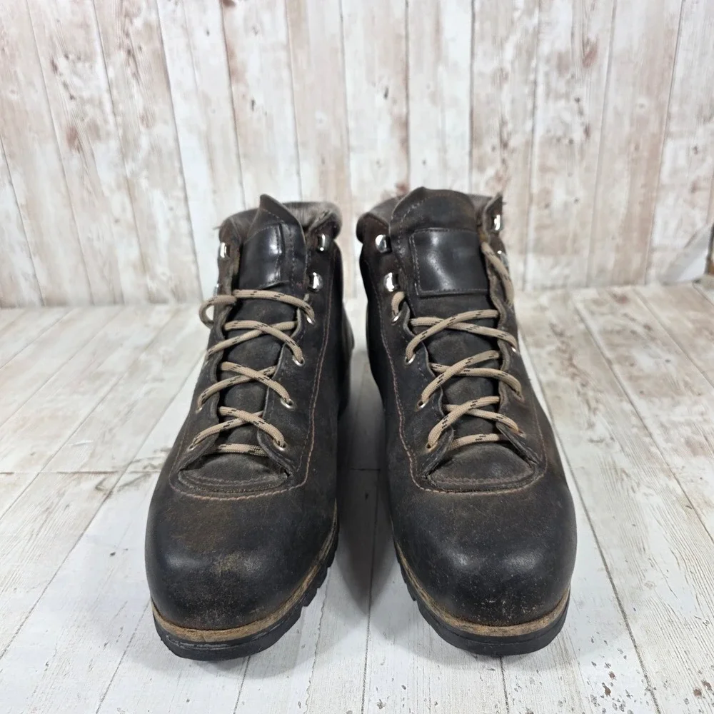 Vasque Vintage Brown Leather Hiking Boots Mens Made in Italy Vibram Lug Sole